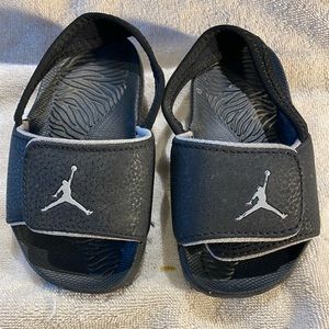 infant jordan sandals size 2